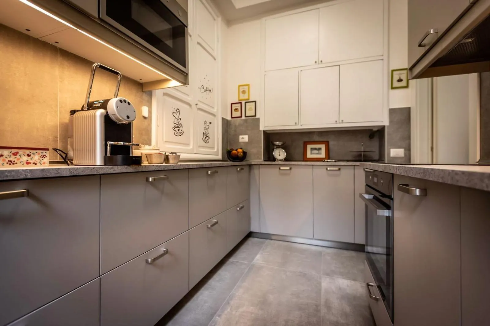 Aradam Luxury Heritage Roma 0*,